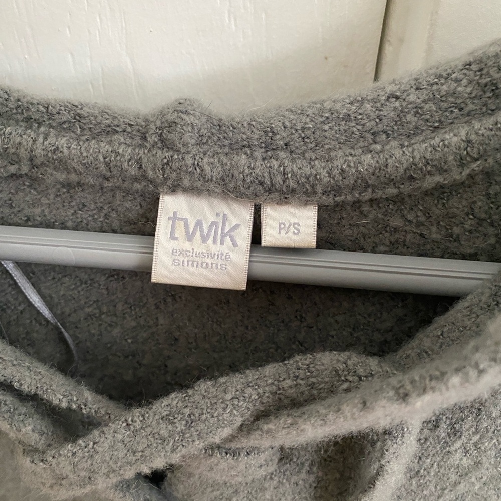 Grey Sweater - Picture 3 of 3